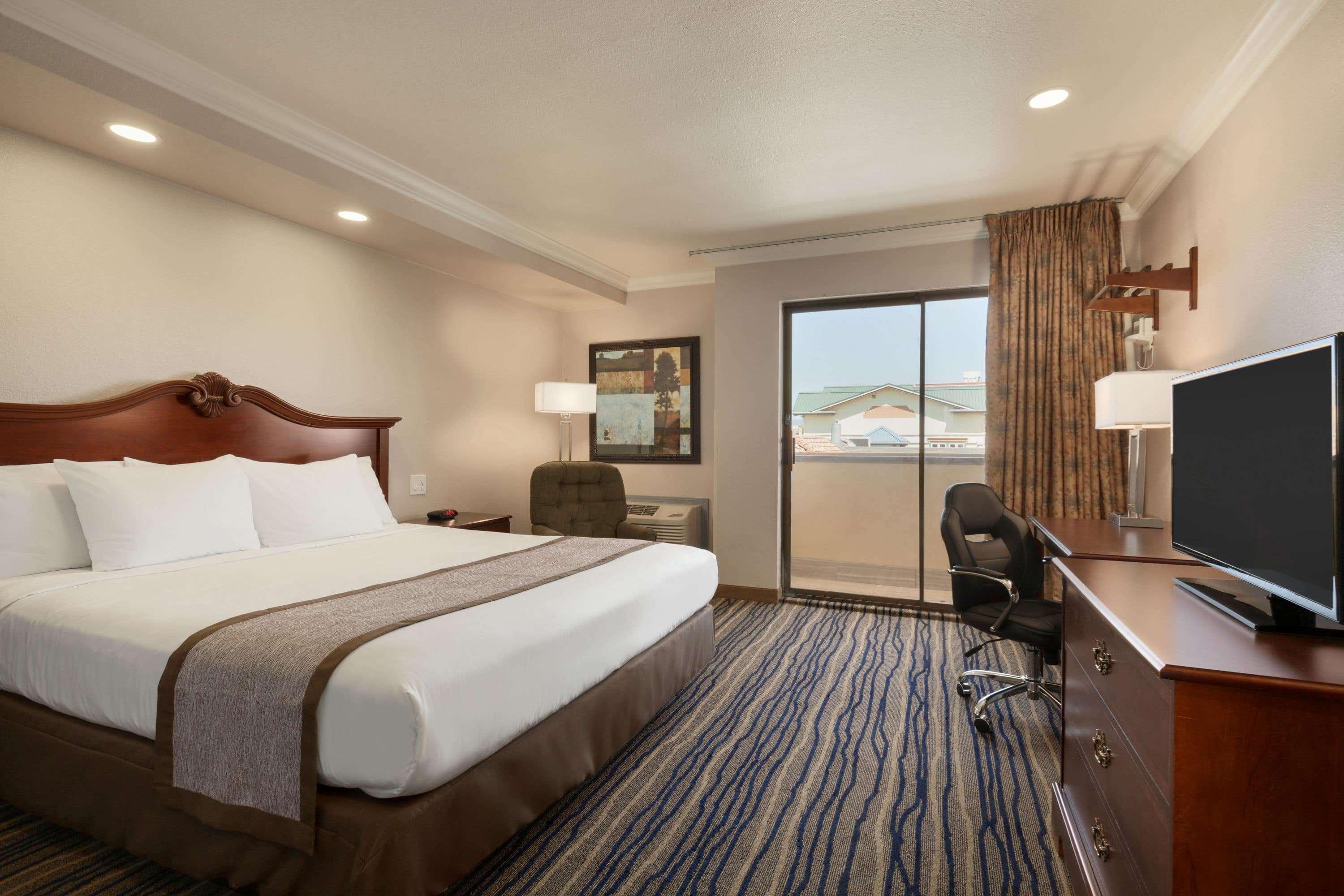 Days Inn By Wyndham Eureka Ca Екстер'єр фото