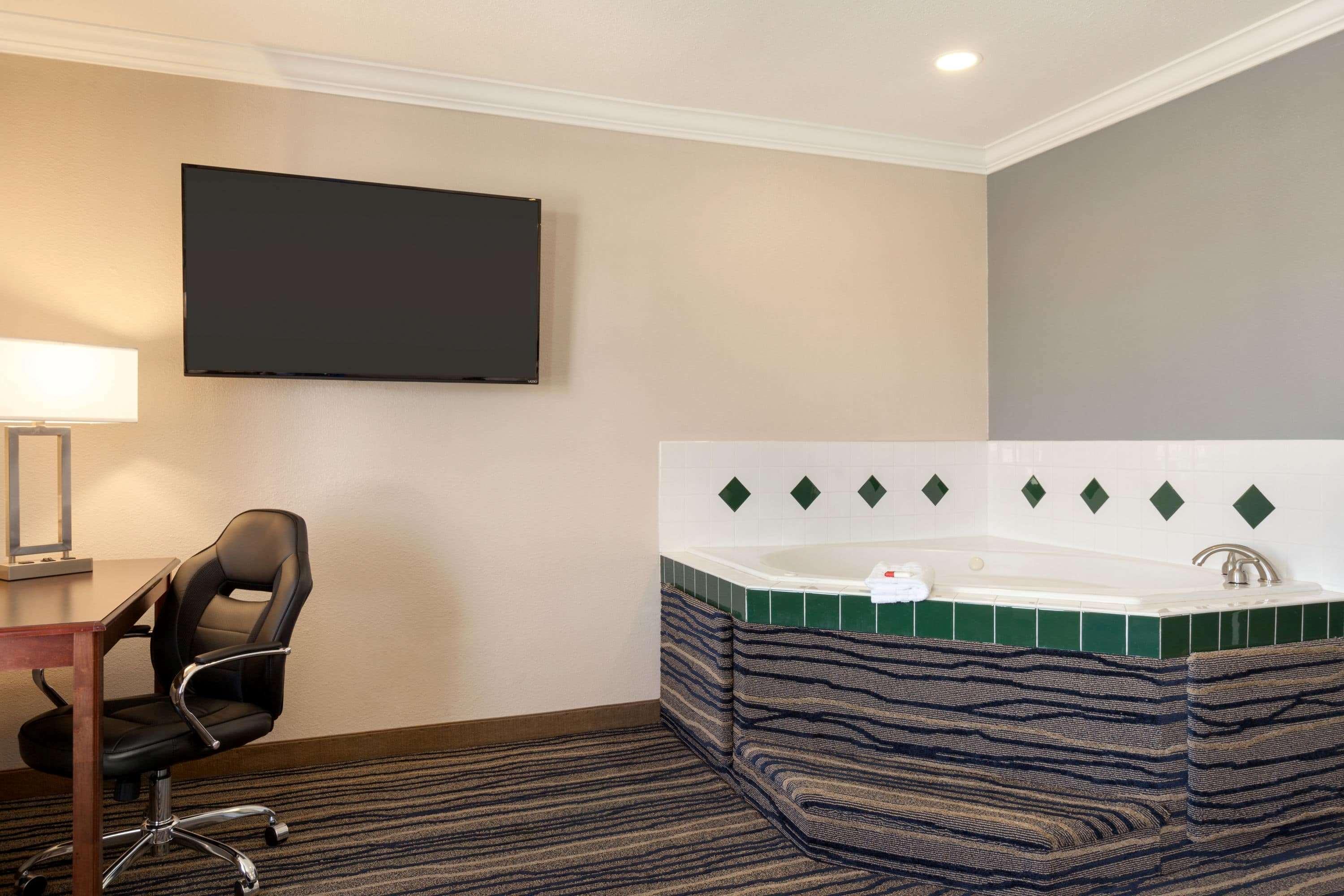 Days Inn By Wyndham Eureka Ca Екстер'єр фото