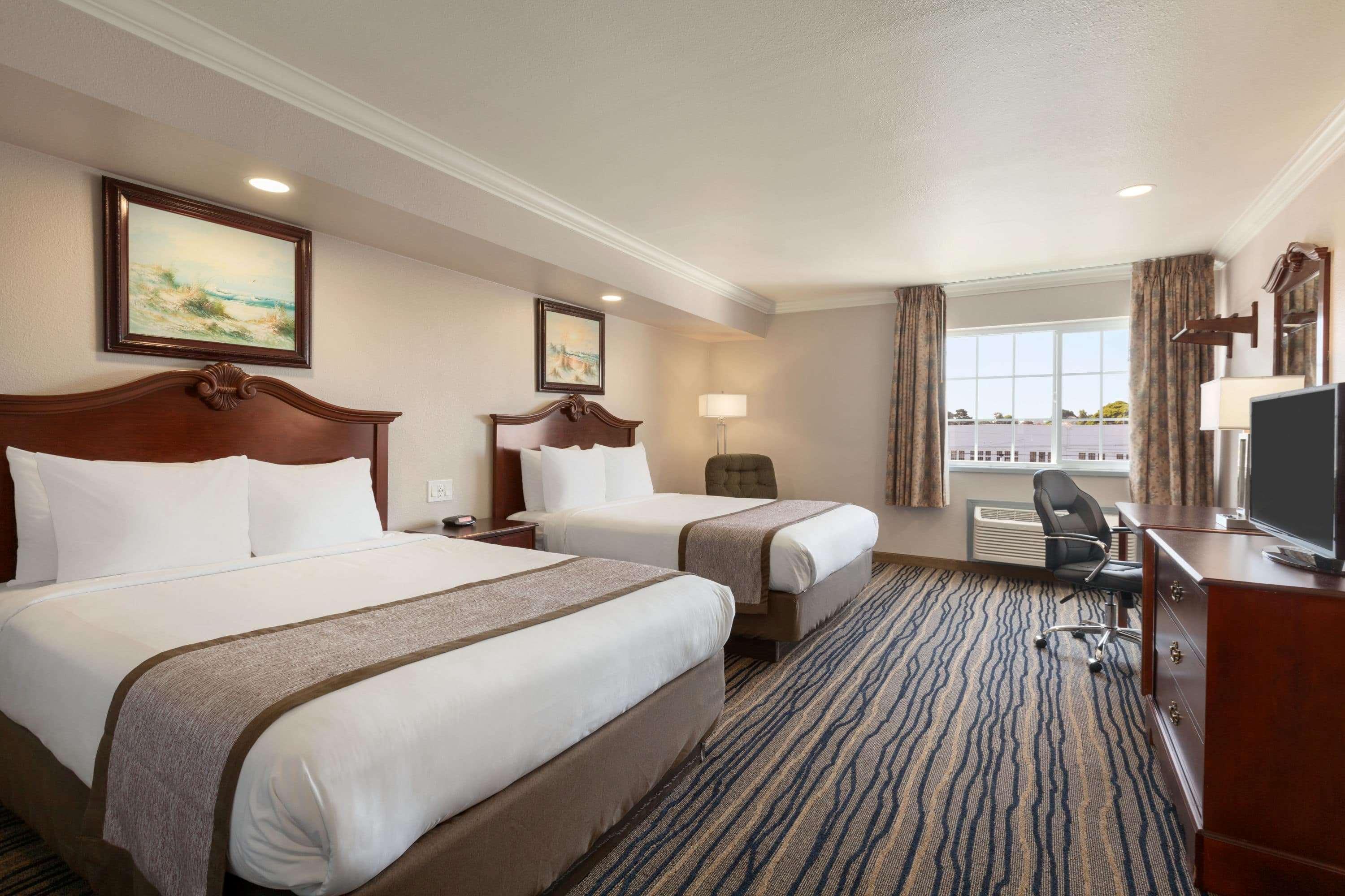 Days Inn By Wyndham Eureka Ca Екстер'єр фото