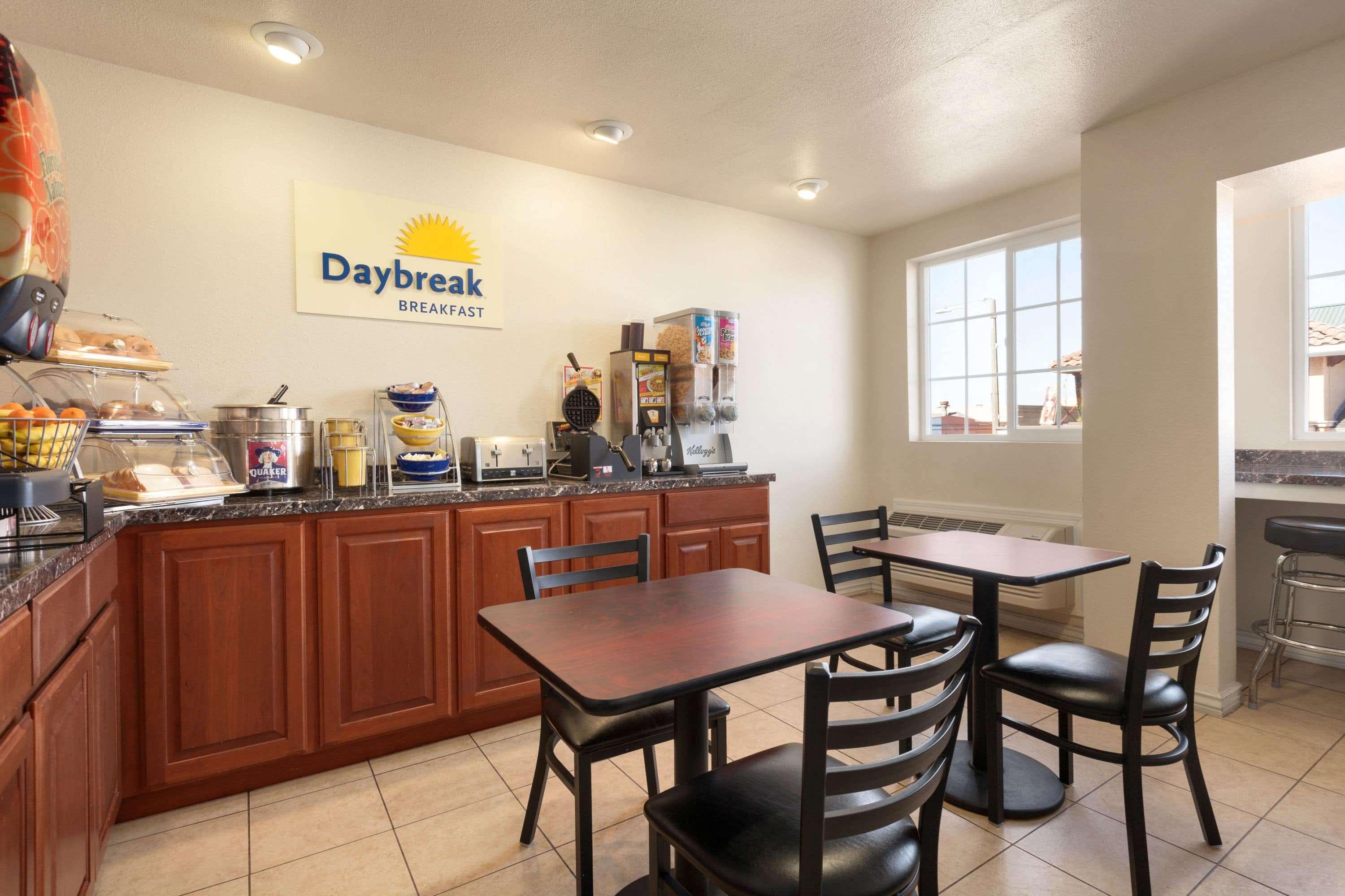 Days Inn By Wyndham Eureka Ca Екстер'єр фото