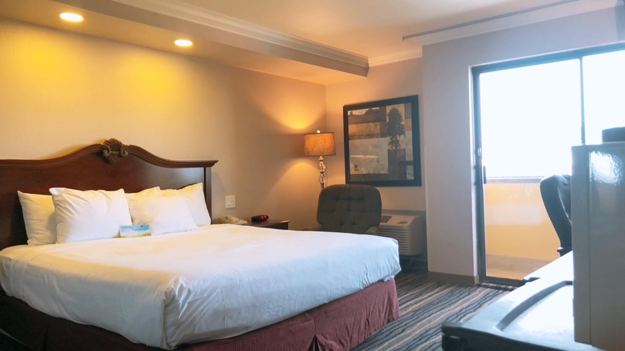 Days Inn By Wyndham Eureka Ca Екстер'єр фото